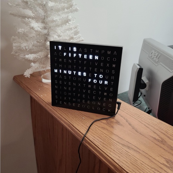 New Sharper Image Light-Up Word Clock 7.75" Electronic Accent Wall or Desk Clock - Picture 7 of 7